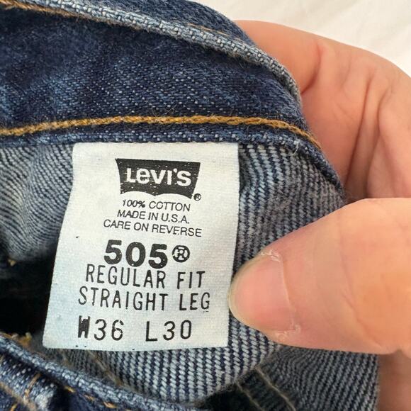 Levi's 505 Regular Fit Straight Leg Vintage y2K Denim Jeans USA 36 x 30 - Picture 2 of 6